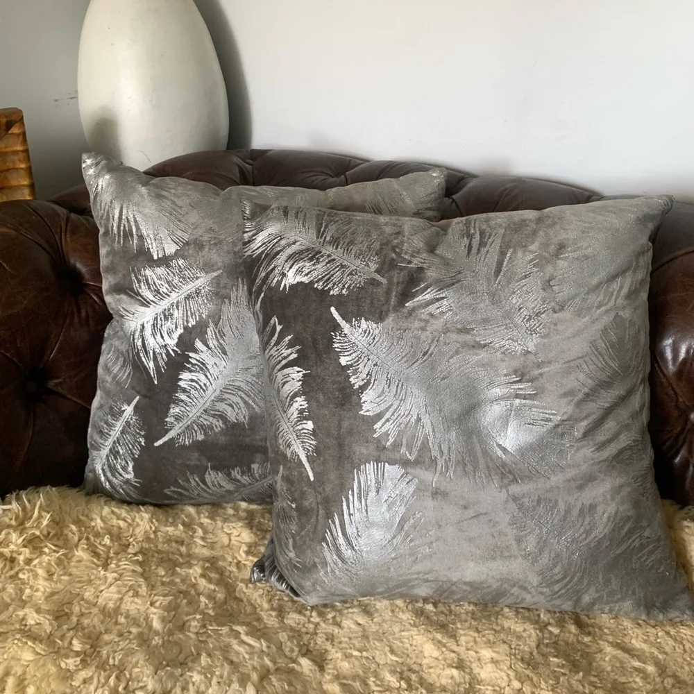 Set of‎ 2 Z gallerie gray feather print gray shimmer down filler accent pillows